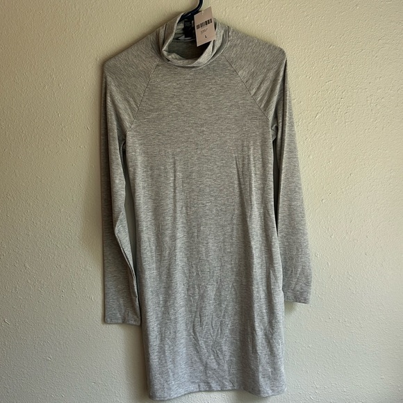 Forever 21 turtleneck dress, tags on never worn, large - Picture 1 of 4